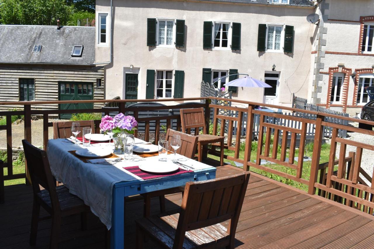 Gites In Le Neufbourg -Mortain Exteriér fotografie